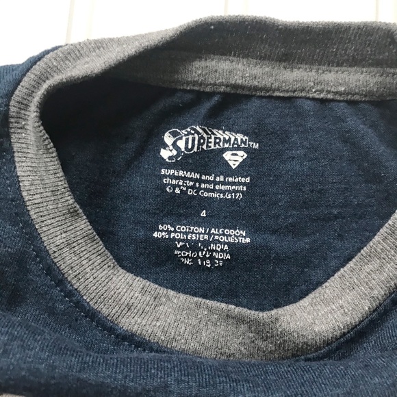 •DC Comics• Superman tee - Picture 4 of 4